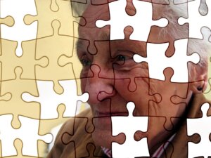 Image puzzle personne âgée souffrant d'alzheimer